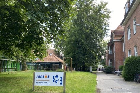 Neue ärztliche Leitungen für die Suchtbehandlung bei AMEOS