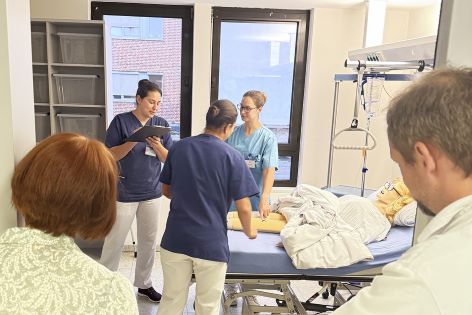 Patientensicherheit im Fokus: Interdisziplinäre Teams trainieren im „Room of Error .