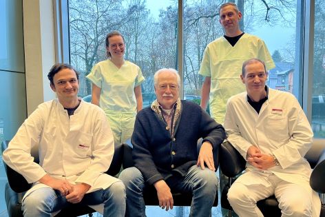 Chirurgische Innovation: Kompletter Aortenbogenersatz erstmals am schlagenden Herzen im Herz- und Gefäßzentrum in Bad Segeberg durchgeführt.