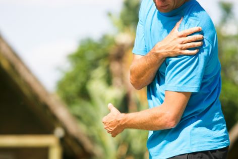 Wenn die Schulter streikt - Schmerzen nach Sport oder Gartenarbeit